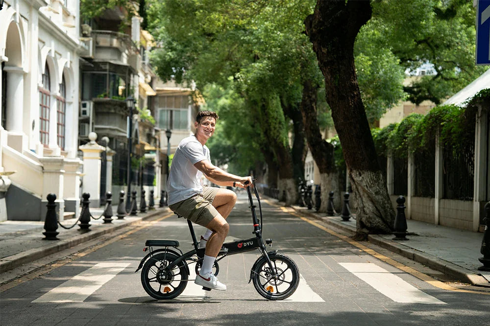 Folding E-Bike vs Full-Size E-Bike: Which Should You Buy?