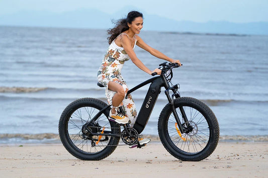 DYU King750 fat-tire e-bike conquering off-road terrain